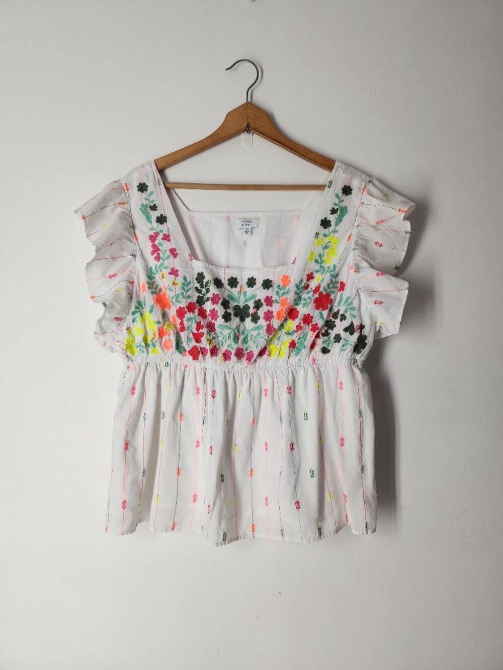 Crown & Ivy embroidered cotton floral blouse top ruffle sleeves 1X